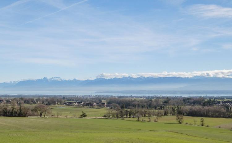 Une vie de château au coeur de la nature avec vue sur le lac