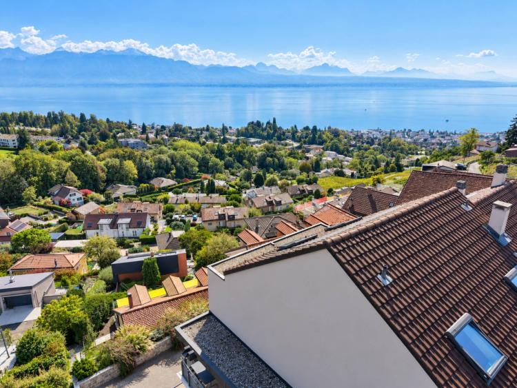 Lumineux 2.5 pièces avec balcon et vue sur le Léman
